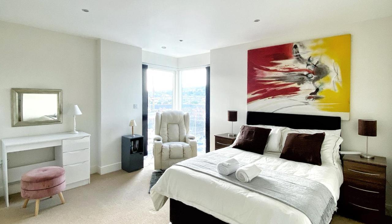 Artistic And Luxurious With Sea View. Side Apartment